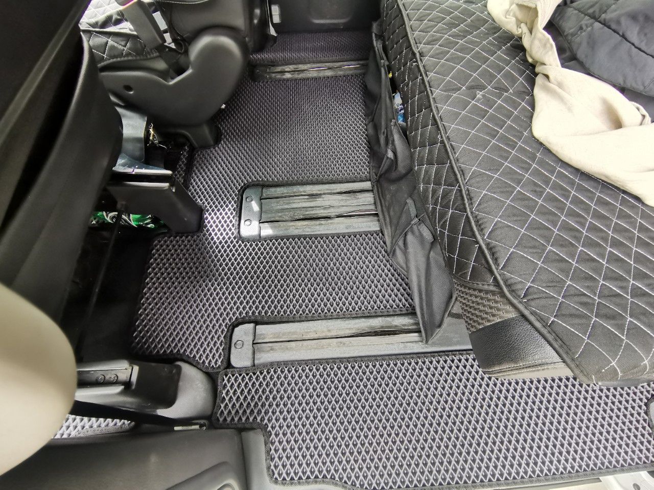 EVA автоковрики для Honda Stepwgn V 2015-2017 (2WD /8 мест) правый руль — QzBFzEAfrb4 resized